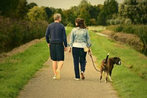 Paar mit Hund